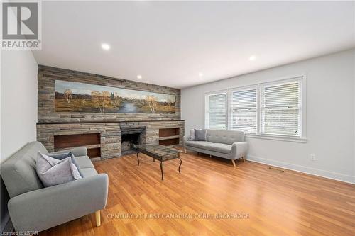 1466 Oakdale Street, London, ON - Indoor Photo Showing Living Room With Fireplace