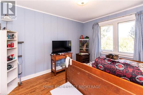 6 Argyle Street, Dutton/Dunwich, ON - Indoor Photo Showing Bedroom