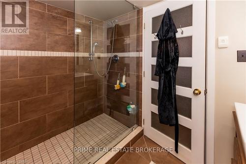 6 Argyle Street, Dutton/Dunwich, ON - Indoor Photo Showing Bathroom