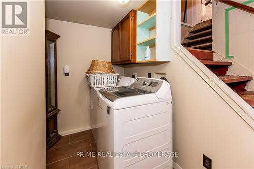 6 Argyle Street, Dutton/Dunwich, ON - Indoor Photo Showing Laundry Room