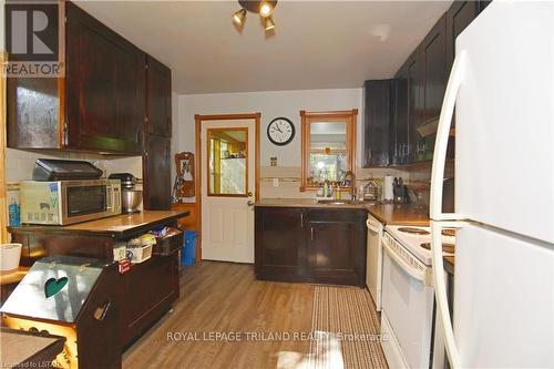 9685 Army Camp Road, Lambton Shores, ON - Indoor Photo Showing Kitchen With Double Sink