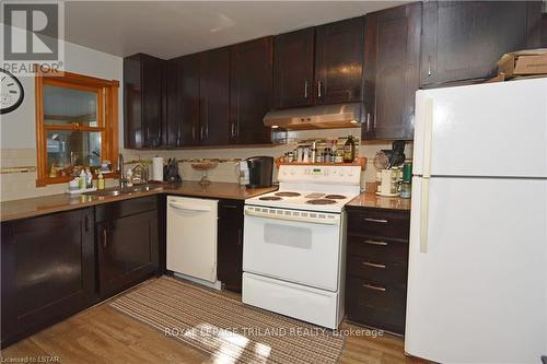 9685 Army Camp Road, Lambton Shores, ON - Indoor Photo Showing Kitchen