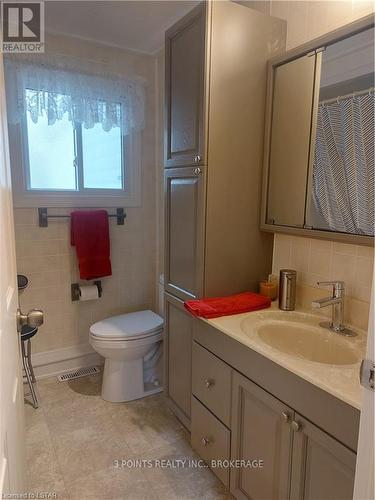 231 Pebble Beach Parkway, South Huron, ON - Indoor Photo Showing Bathroom