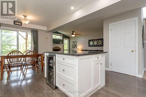 2 Edgewell Crescent, St. Thomas, ON - Indoor Photo Showing Living Room With Fireplace