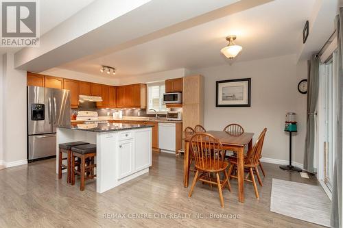 2 Edgewell Crescent, St. Thomas, ON - Indoor Photo Showing Kitchen