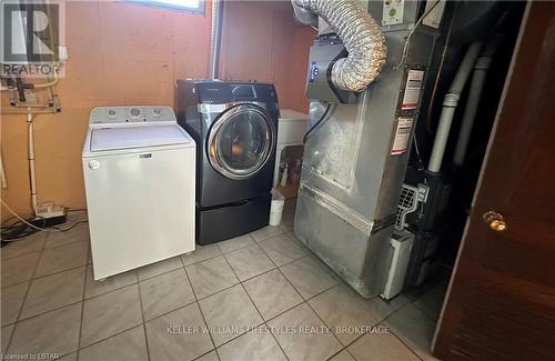 776 Dundalk Drive, London, ON - Indoor Photo Showing Laundry Room