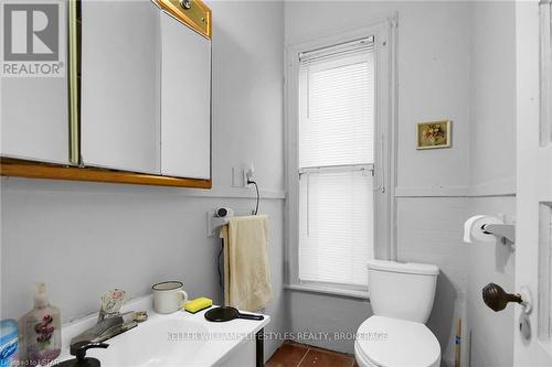 89 Gladstone Avenue, St. Thomas, ON - Indoor Photo Showing Bathroom
