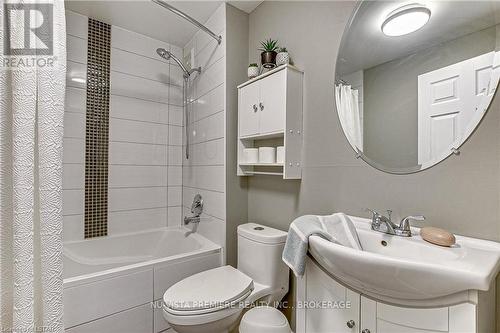 24 - 335 Lighthouse Road, London, ON - Indoor Photo Showing Bathroom