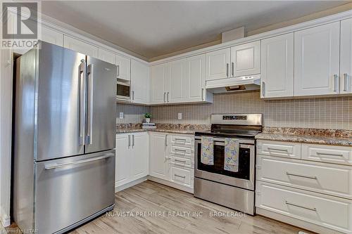 24 - 335 Lighthouse Road, London, ON - Indoor Photo Showing Kitchen