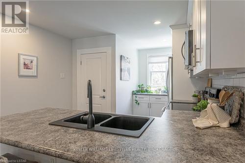 561 Chester St, London, ON - Indoor Photo Showing Kitchen With Double Sink