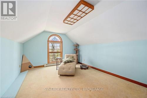 5507 Irish Drive, Southwest Middlesex, ON - Indoor Photo Showing Other Room