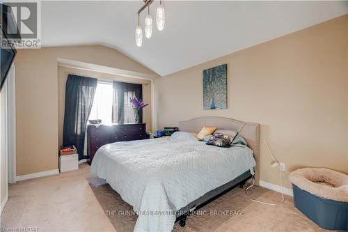 6861 Vallas Circle, London, ON - Indoor Photo Showing Bedroom