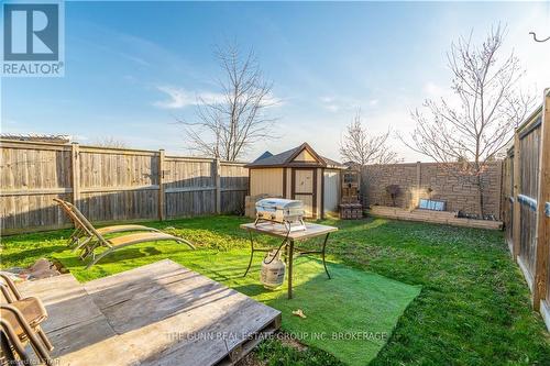 6861 Vallas Circle, London, ON - Outdoor With Backyard