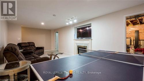 5 - 1241 Beaverbrook Avenue, London, ON - Indoor With Fireplace