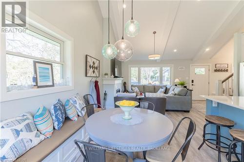 21 Chiniquy Street, Bluewater, ON - Indoor Photo Showing Dining Room