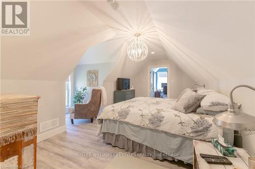 21 Chiniquy Street, Bluewater, ON - Indoor Photo Showing Bedroom