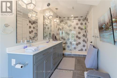 21 Chiniquy Street, Bluewater, ON - Indoor Photo Showing Bathroom