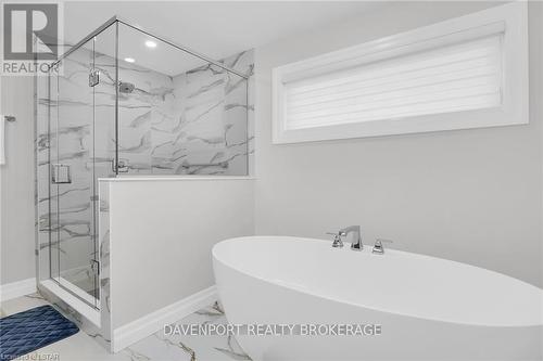 151 Mcleod Street Street, North Middlesex, ON - Indoor Photo Showing Bathroom