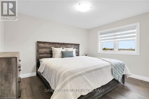 151 Mcleod Street Street, North Middlesex, ON - Indoor Photo Showing Bedroom