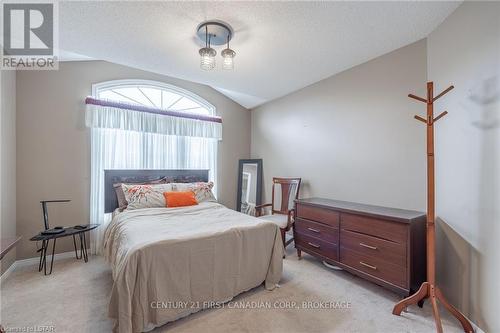 20 - 335 Lighthouse Road, London, ON - Indoor Photo Showing Bedroom