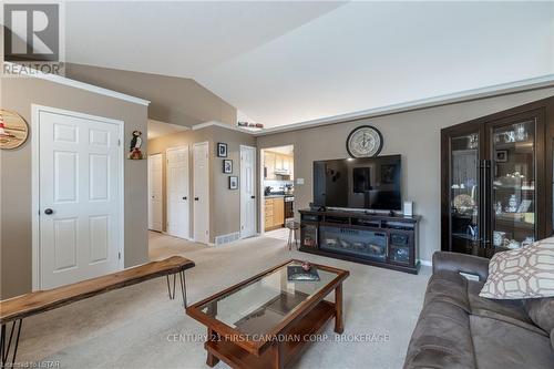 20 - 335 Lighthouse Road, London, ON - Indoor Photo Showing Living Room