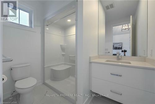 4055 Winterberry Drive, London, ON - Indoor Photo Showing Bathroom
