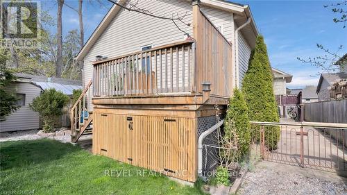 1523 Portrush Way, London, ON - Outdoor With Exterior