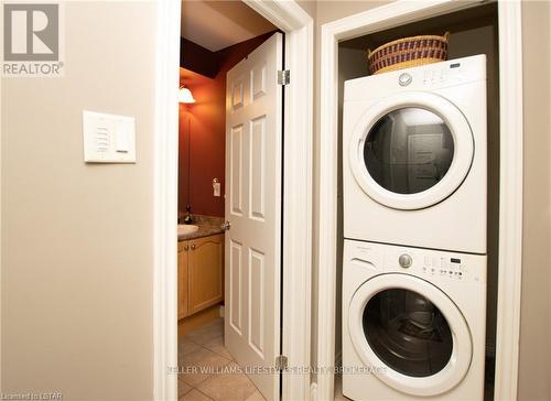 82 - 464 Commissioners Road W, London, ON - Indoor Photo Showing Laundry Room