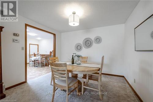 927 Willow Drive, London, ON - Indoor Photo Showing Dining Room