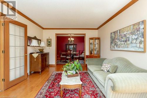 78 Parkview Drive, Thames Centre, ON - Indoor Photo Showing Living Room