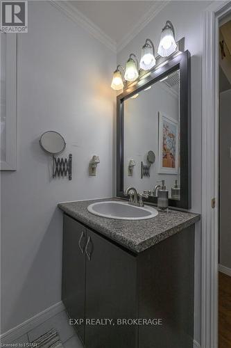 44 - 70 Glenroy Road, London, ON - Indoor Photo Showing Bathroom