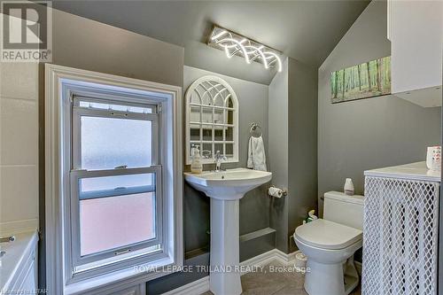 126 Inkerman Street, St. Thomas, ON - Indoor Photo Showing Bathroom