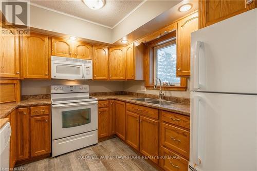 73634 London Road, Bluewater, ON - Indoor Photo Showing Kitchen With Double Sink