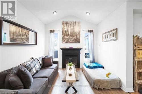 1673 Portrush Way, London, ON - Indoor Photo Showing Living Room With Fireplace