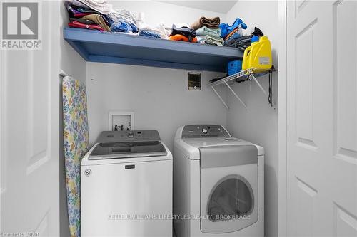 1673 Portrush Way, London, ON - Indoor Photo Showing Laundry Room