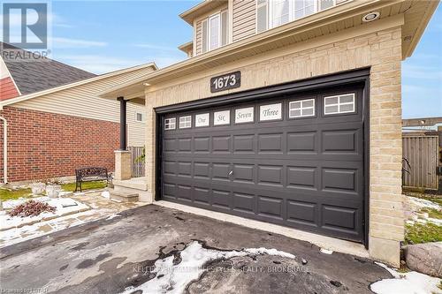 1673 Portrush Way, London, ON - Outdoor With Exterior