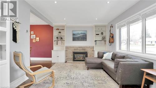 74 Larkspur Crescent, London, ON - Indoor Photo Showing Living Room With Fireplace