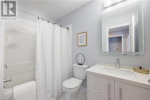 27 - 349 Southdale Road E, London, ON - Indoor Photo Showing Bathroom