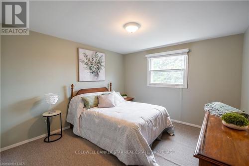 6805 King Street, Plympton-Wyoming, ON - Indoor Photo Showing Bedroom