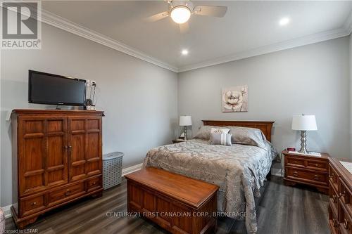 107 Thames Springs Crescent, Zorra, ON - Indoor Photo Showing Bedroom