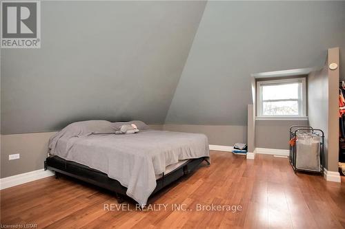 263 King Street, Southwest Middlesex, ON - Indoor Photo Showing Bedroom