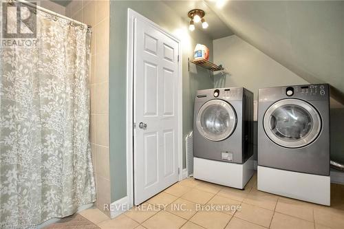 263 King Street, Southwest Middlesex, ON - Indoor Photo Showing Laundry Room