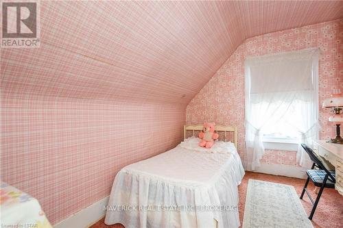 3608 Concession Drive, Southwest Middlesex (Glencoe), ON - Indoor Photo Showing Bedroom