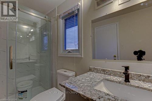 35 - 55 Ashley Crescent, London, ON - Indoor Photo Showing Bathroom