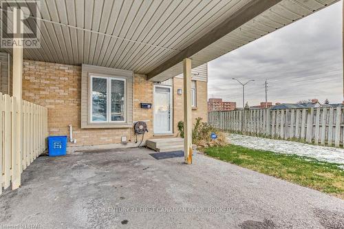 35 - 55 Ashley Crescent, London, ON - Outdoor