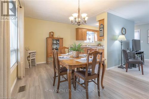 8 Dell Drive, Strathroy-Caradoc, ON - Indoor Photo Showing Dining Room