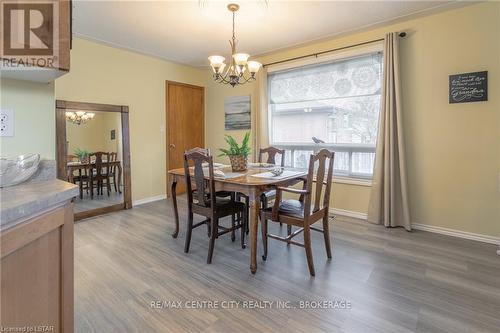 8 Dell Drive, Strathroy-Caradoc, ON - Indoor Photo Showing Dining Room