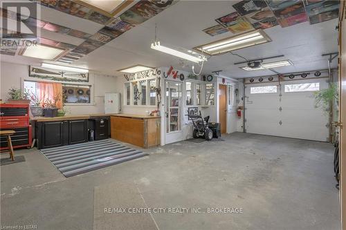 8 Dell Drive, Strathroy-Caradoc, ON - Indoor Photo Showing Garage