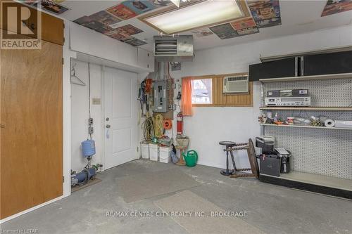 8 Dell Drive, Strathroy-Caradoc, ON - Indoor Photo Showing Garage