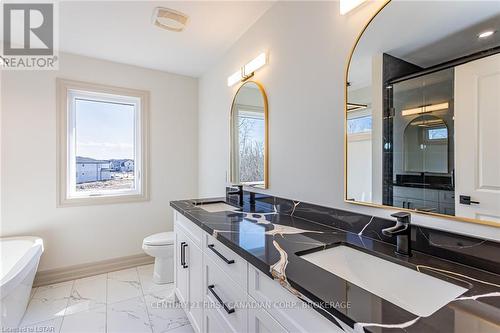 104 Greene Street, South Huron, ON - Indoor Photo Showing Bathroom